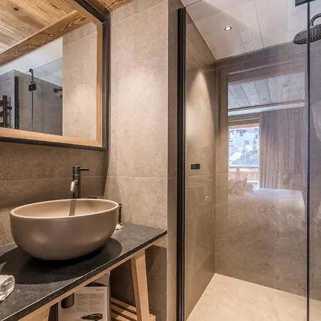 Apartment Luxueux Avec Spa, Parking & Wi-fi A Meribel - Fr-1-613-60